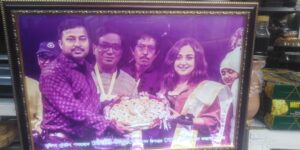 Picture with Monali Thakur